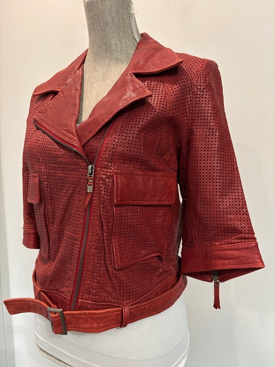 Women's Red Leather Jacket size medium - Picture 11 of 15